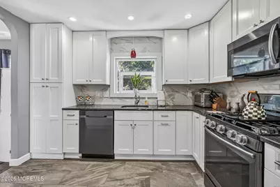24 Eliot Road, Manalapan Township, NJ 07726 - Photo 6
