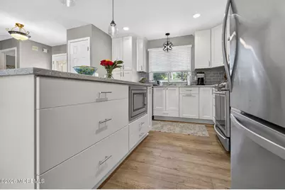 1 Traymore Road, Freehold, NJ 07728 - Photo 8