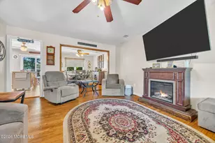 62 Warren Pl, Middletown, NJ 07748 - Photo 6