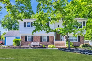 62 Warren Pl, Middletown, NJ 07748 - Photo 1