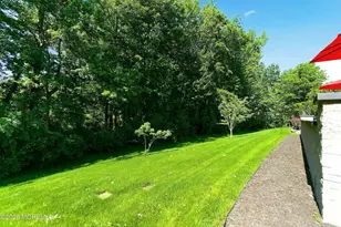 10 Cauthen Ct, Manalapan Township, NJ 07726 - Photo 48