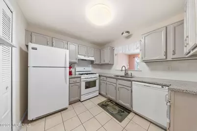 1190 W St Georges Avenue #C43, Linden, NJ 07036 - Photo 14