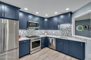 364 Mayfair Pl, Morganville, NJ 07751 - Photo 10
