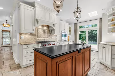 2 Falcon Ridge Circle, Holmdel, NJ 07733 - Photo 8