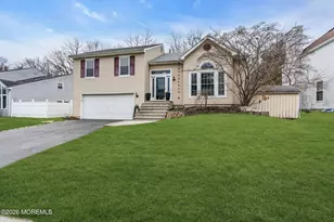 17 Heritage Dr, Howell Township, NJ 07731 - Photo 2