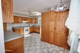 226 Highland Ave, Neptune Township, NJ 07753 - Photo 6
