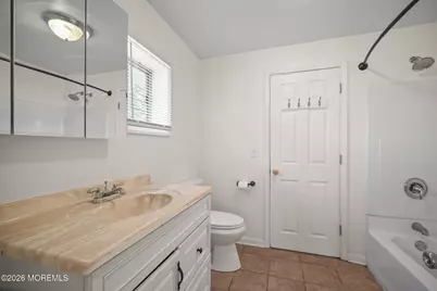804 Nutswamp Road #Front, Red Bank, NJ 07701 - Photo 18