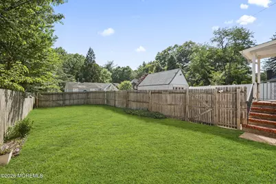 804 Nutswamp Road #Front, Red Bank, NJ 07701 - Photo 4