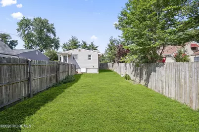 804 Nutswamp Road #Front, Red Bank, NJ 07701 - Photo 6