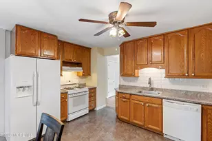 54 Redwood Pl, Jackson, NJ 08527 - Photo 10