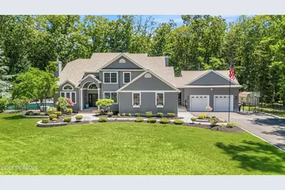 15 Russell Road, Freehold, NJ 07728 - Photo 2