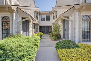 208 Sunshine Ct, Sayreville, NJ 08859 - Photo 2