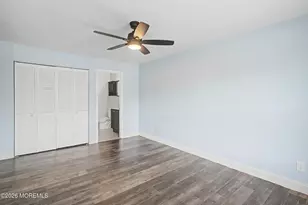 208 Sunshine Ct, Sayreville, NJ 08859 - Photo 20