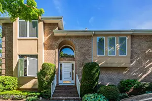 166 La Quinta Ct, Holmdel, NJ 07733 - Photo 2