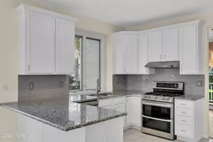 166 La Quinta Ct, Holmdel, NJ 07733 - Photo 20