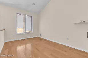 166 La Quinta Ct, Holmdel, NJ 07733 - Photo 32