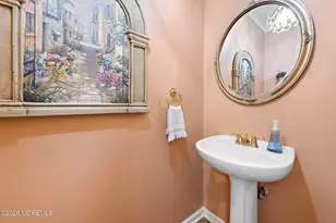 87 E Parsonage Way, Manalapan Township, NJ 07726 - Photo 24