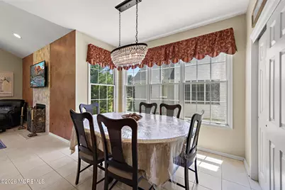 87 E Parsonage Way, Manalapan Township, NJ 07726 - Photo 12
