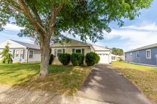 12 Mayaquez Ln, Berkeley, NJ 08721 - Photo 1