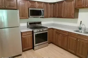 268 Gloucester Ct, Matawan, NJ 07747 - Photo 2