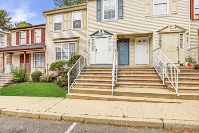 267 Zachary Court #1000, Lakewood, NJ 08701 - Photo 4