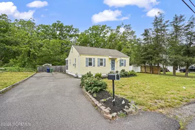 352 Leeward Avenue, Beachwood, NJ 08722 - Photo 2