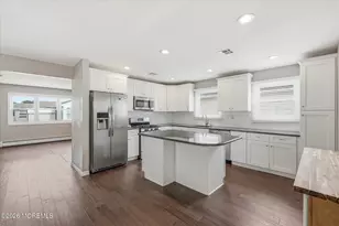 298 Costa Mesa Dr, Toms River Township, NJ 08757 - Photo 4