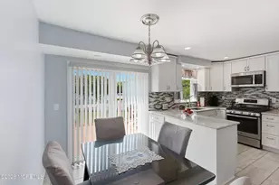 7 N Devon Dr, Manalapan Township, NJ 07726 - Photo 18