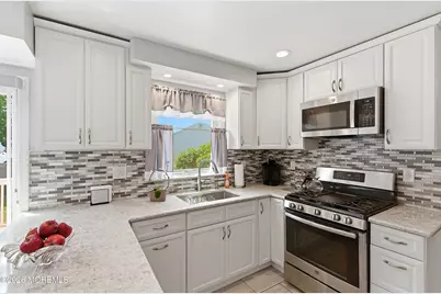 7 N Devon Drive, Manalapan Township, NJ 07726 - Photo 16