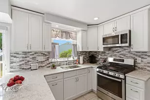 7 N Devon Dr, Manalapan Township, NJ 07726 - Photo 16