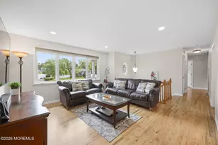 7 Saratoga Dr, Manalapan Township, NJ 07726 - Photo 14