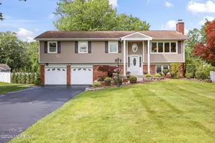 7 Saratoga Dr, Manalapan Township, NJ 07726 - Photo 2