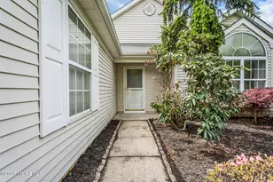 8 Skyline Dr, Lakewood, NJ 08701 - Photo 6