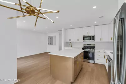 8 Skyline Drive, Lakewood, NJ 08701 - Photo 10