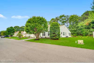 28 Nicole Court, Lakewood, NJ 08701 - Photo 4
