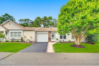 28 Nicole Court, Lakewood, NJ 08701 - Photo 2
