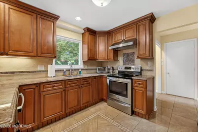 7 Kingston Terrace, Morganville, NJ 07751 - Photo 18