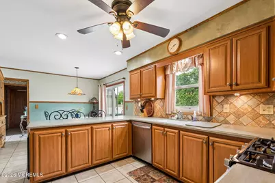 447 Sloping Hill Court, Brick, NJ 08723 - Photo 18
