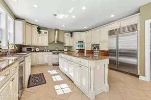 15 Livingston Ct, Marlboro Township, NJ 07746 - Photo 12