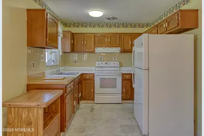 992 Constitution Boulevard #B, Whiting, NJ 08759 - Photo 2