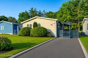 4 Fawn Run, Manalapan Township, NJ 07726 - Photo 2