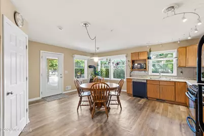 42 Academy Street, Farmingdale, NJ 07727 - Photo 10