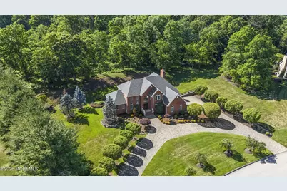 10 Castlehill Drive, Marlboro Township, NJ 07746 - Photo 4
