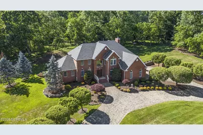 10 Castlehill Drive, Marlboro Township, NJ 07746 - Photo 2