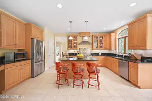 10 Castlehill Dr, Marlboro Township, NJ 07746 - Photo 10