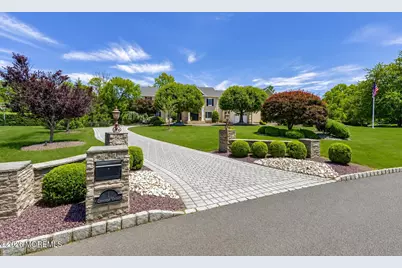 1 Cherokee Court, Morganville, NJ 07751 - Photo 2