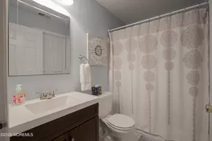 414 Wedgewood Cir, Belford, NJ 07718 - Photo 18
