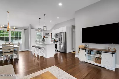 469 East Road, Belford, NJ 07718 - Photo 16