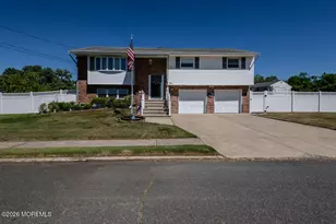 1 Brixton Pl, Neptune Township, NJ 07753 - Photo 2