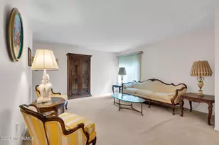 33 Meadow Green Cir, Manalapan Township, NJ 07726 - Photo 14
